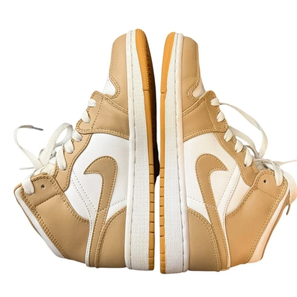 Nike Air Jordan 1 Mid Boys Sneakers 6Y Tan Gum Hemp White Leather 554724-271